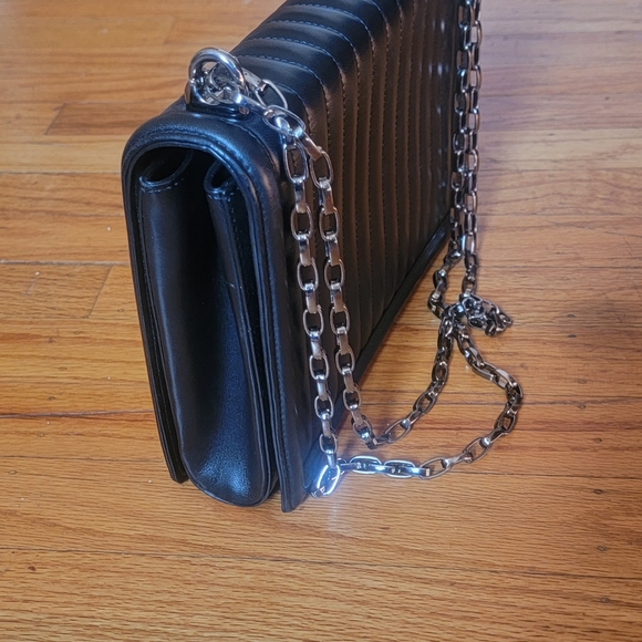 I'm selling my pre-owned authentic D&G - Picture 2 of 15